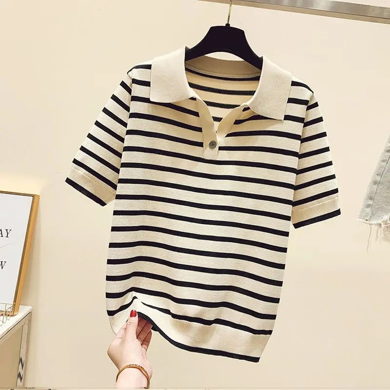 Women Clothing Fashion Polo-ne – Vintage Collectible Buttons Bewertung und Preis