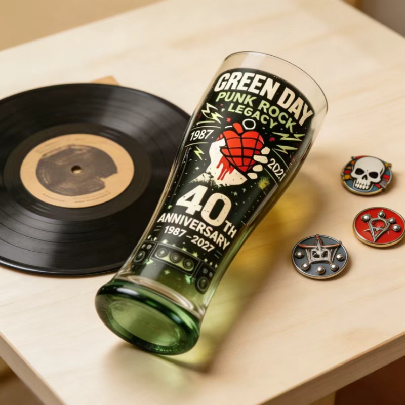 Retro Punk Rock 40 Year Commem – Vintage Collectible Glass Bewertung und Preis