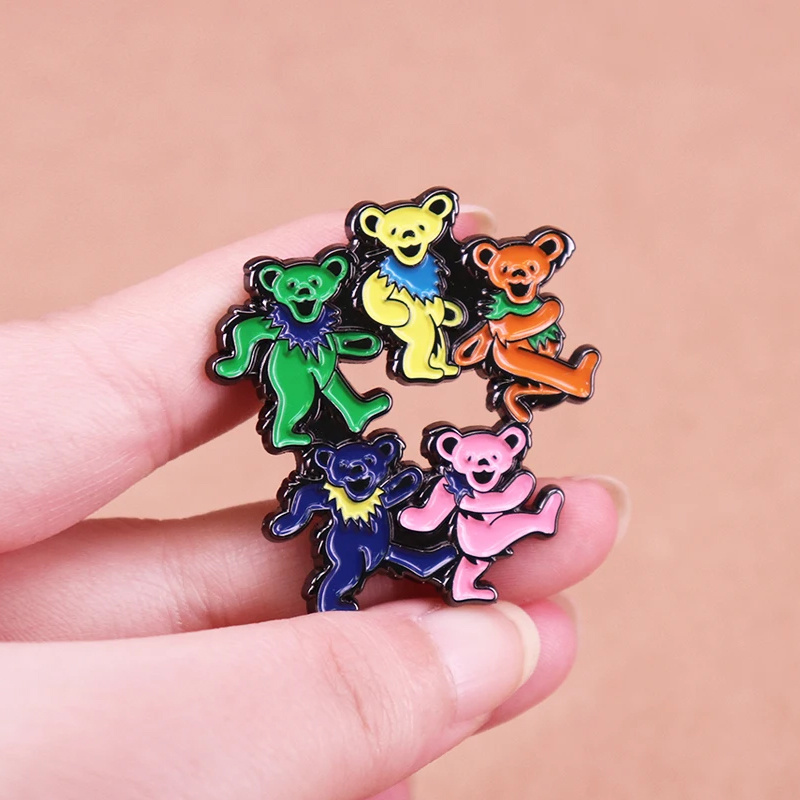 Dancing Bears Enamel Pin Rock  – Vintage Collectible Bears Bewertung und Preis